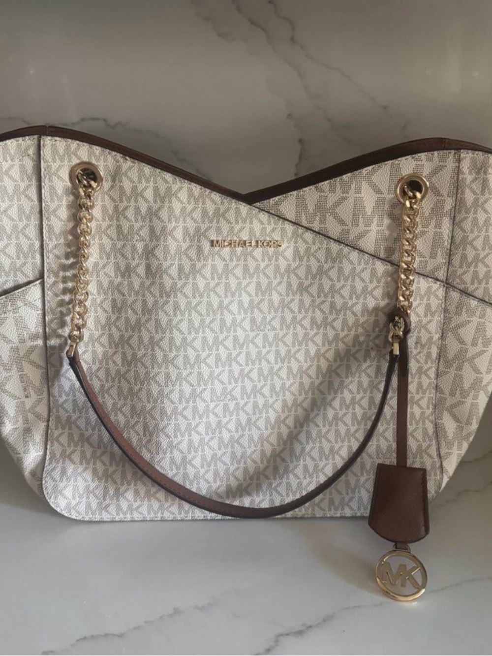 Michael Kors Jet Set Travel Large Vanilla MK Signature Chain Tote Bag